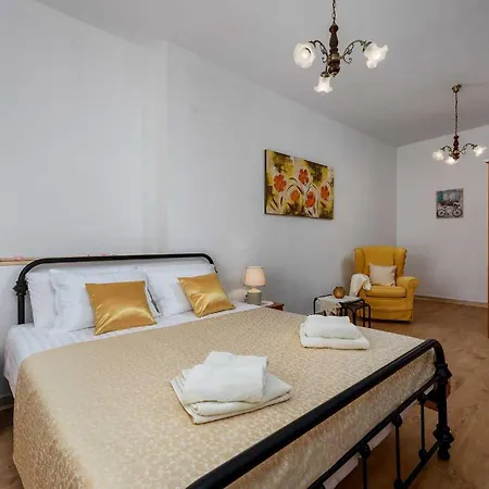 Holiday home Greis